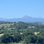 Idyllic And Peaceful Two Bedroom Σπίτι διακοπών *